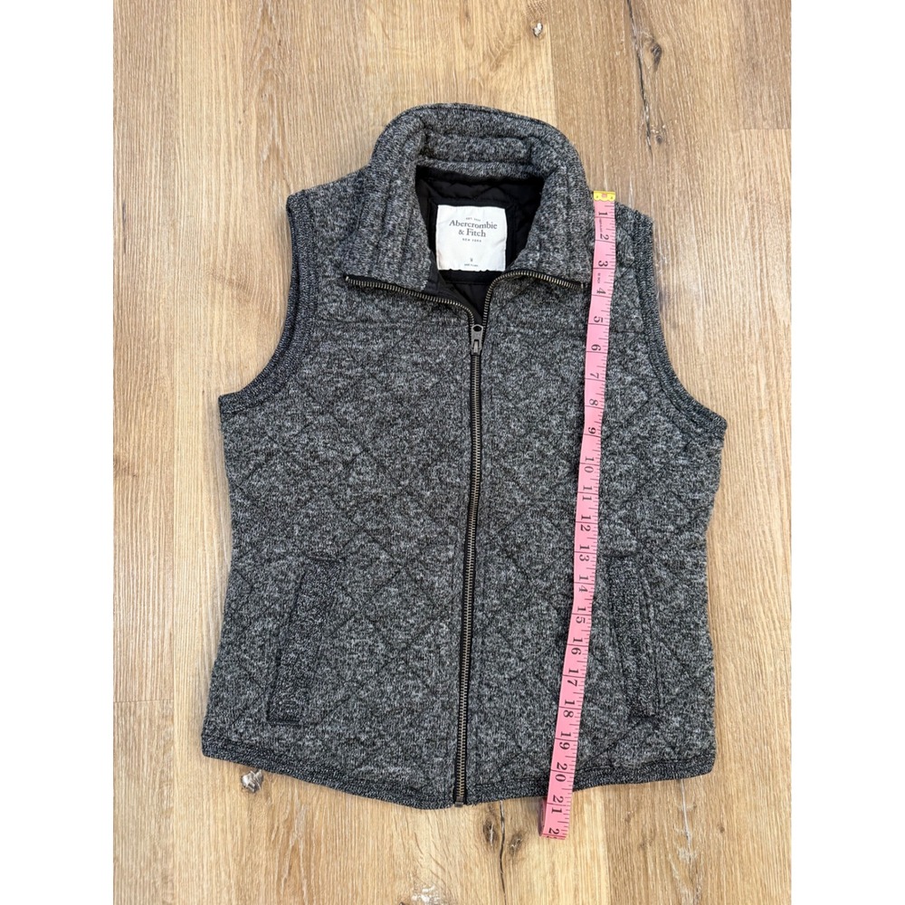 Abercrombie & Fitch Quilted Vest Womens Medium Gray Full Zip Knit Gorpcore - Picture 4 of 8